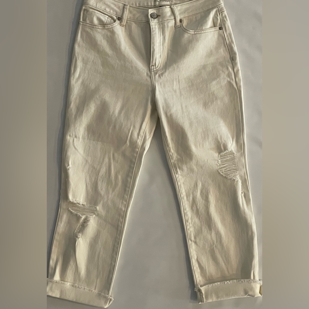 REWASH High Rise Cropped Off White/Cream Slightly Distressed Size 9/29 EXC!